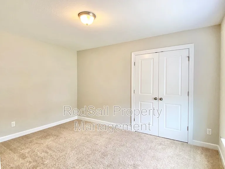 217 Manor Dr — Photo 20
