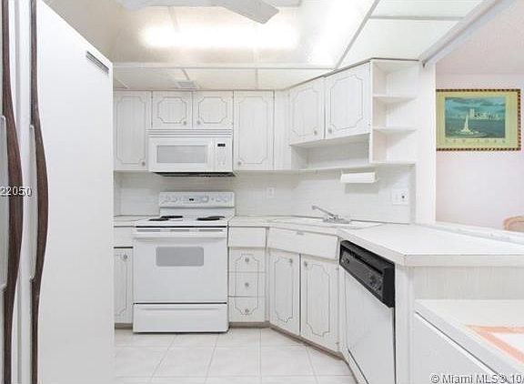 2nd image of 133 N Pompano Beach Blvd APT 1509