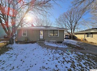 2937 S 57th St, Lincoln, NE 68506