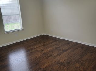 807 Paradise Rd, Baytown, TX 77521