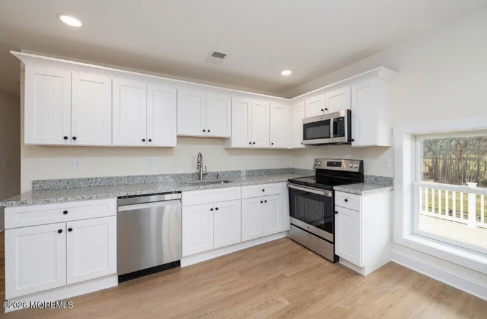 2 bed, $3,500 — Photo 3