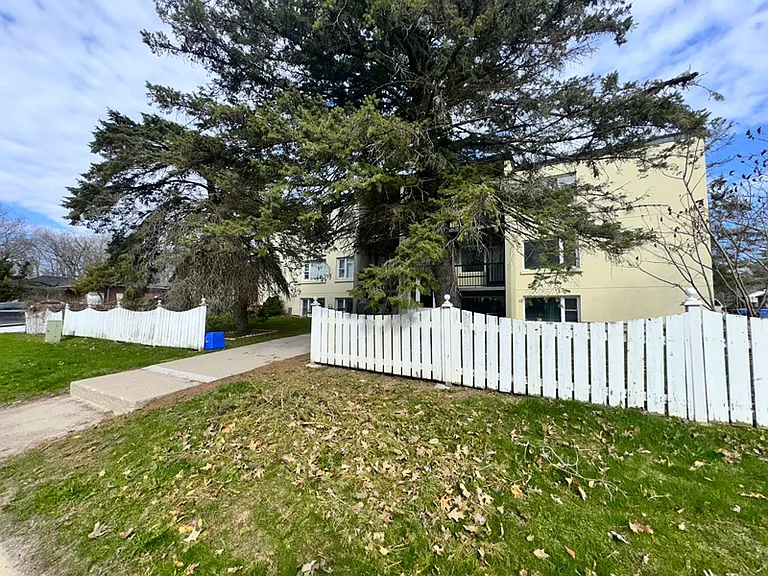 74 Shirley Ave — Photo 7