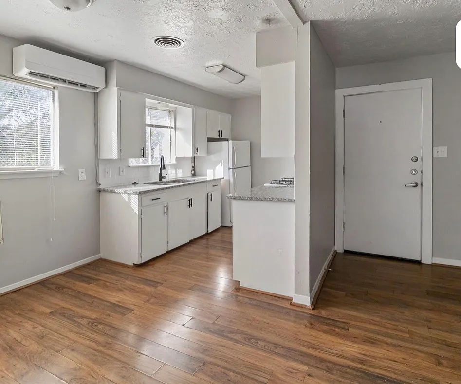 1 bed, 700 sqft, $925 — Photo 3