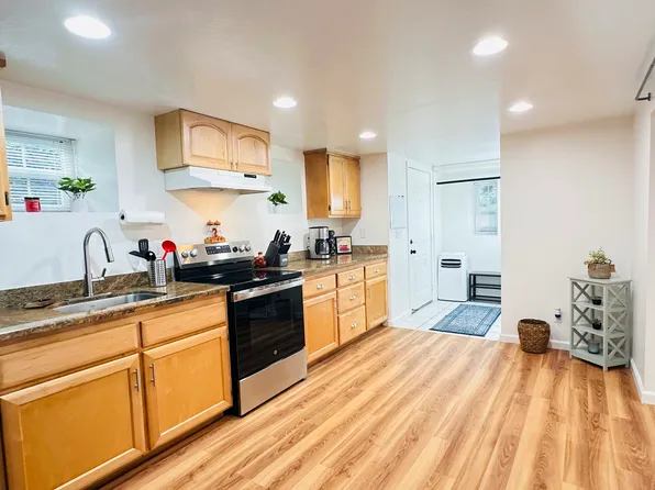 540 Lake Ave #B, Rodeo, CA 94572