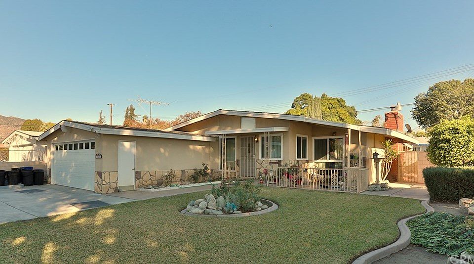 1st image of 858 S Prospero Dr