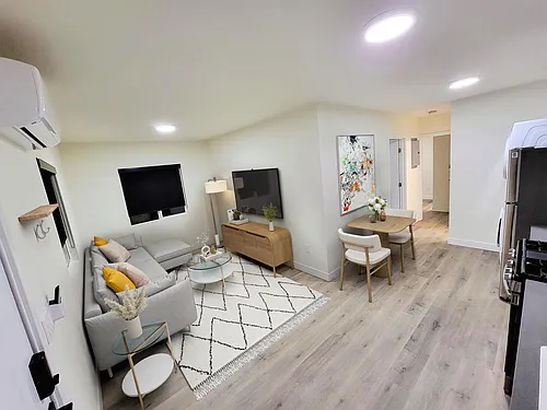 2224 Delaware Ave #D Photo 1