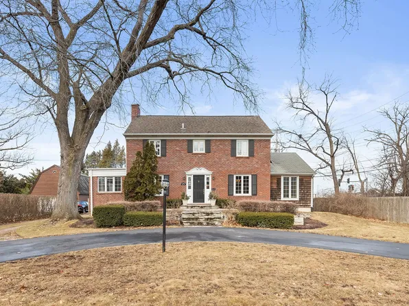 2500 Park Ln, Glenview, IL 60025