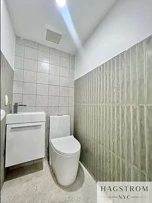 Rented by Hagstrom Management Inc | media 14