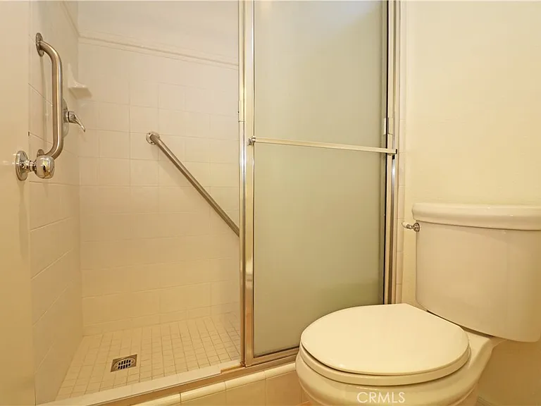 135 Gallery Way — Photo 25