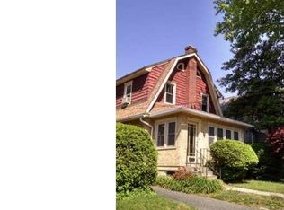 146 E Avon Rd, Brookhaven, PA 19015