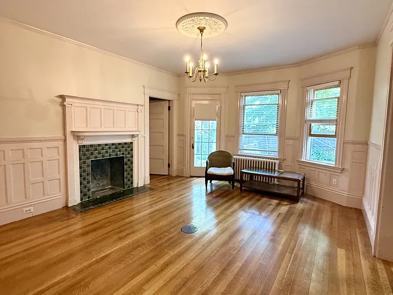 161 Walnut St #1 — Photo 4