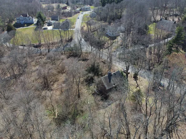 128 Barn Hill Road, Monroe, CT 06468