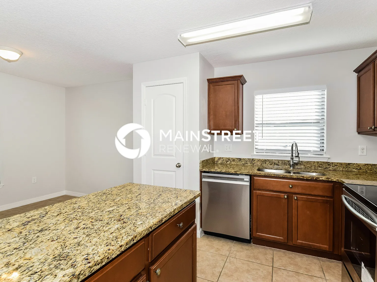 452 Ocho Rios Ave — Photo 4