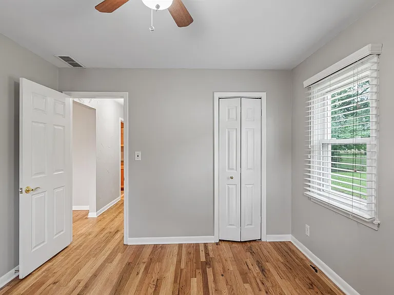 15403 Maxwell Ave — Photo 12