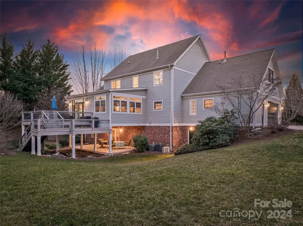 1603 Olmsted Dr, Asheville, NC 28803