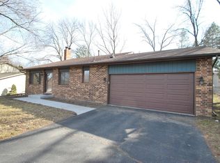 8948 Darnel Rd, Eden Prairie, MN 55347