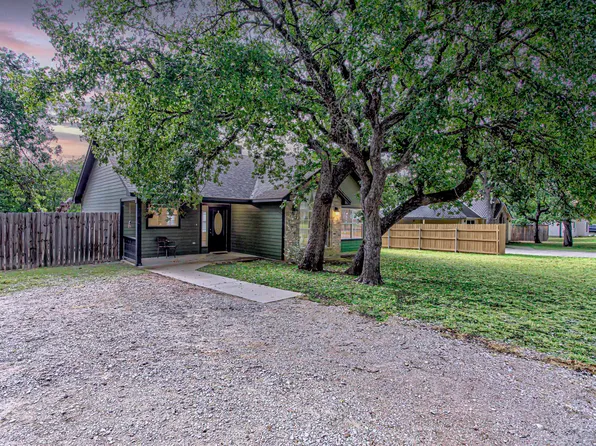 724 Cypress LN, Cottonwood Shores, TX 78657