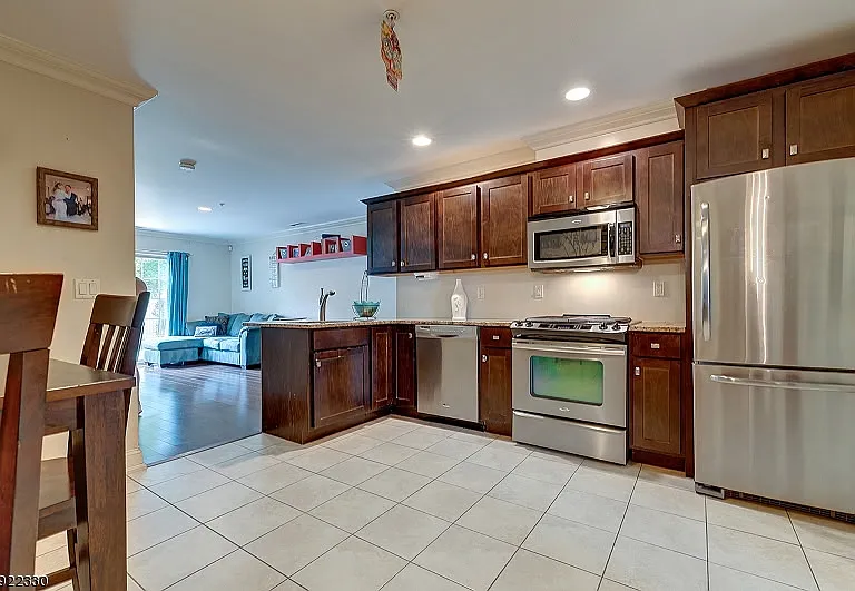 1625 Paterson Plank Rd #11 — Photo 2