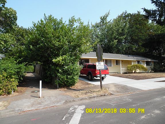 Bike/walking path to Kennedy and Bailey Hill Road