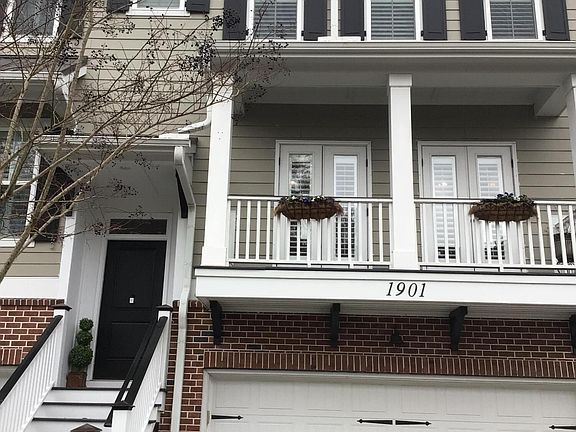 3rd image of 1901 Carolina Towne Ct
