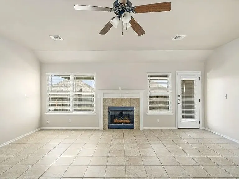 13332 S 21st Pl — Photo 9