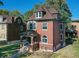 3207 Palm Pl, Saint Louis, MO 63107