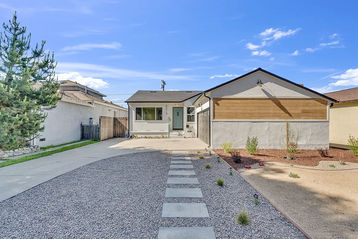 Building Photo - 5215 Selmaraine Dr