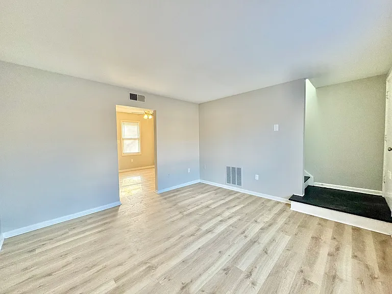 510 Holladay Dr #502 — Photo 6