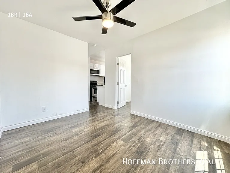 3017 London St #3/4 — Photo 3