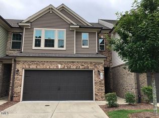 810 Rymark Ct, Cary, NC 27513