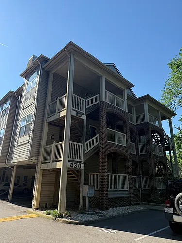 430 Delaware Ave #214 Photo 1