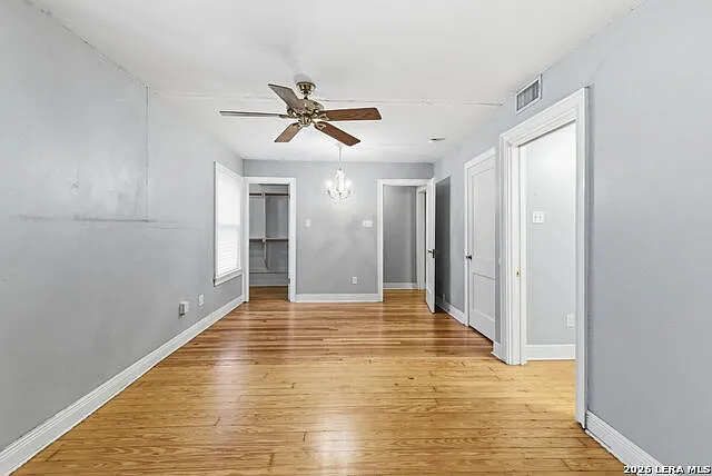 261 E Oakview Pl — Photo 15