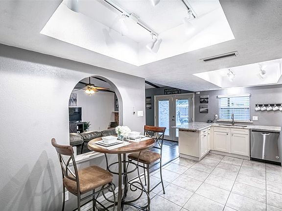 5th image of 5025 Strickland Ave