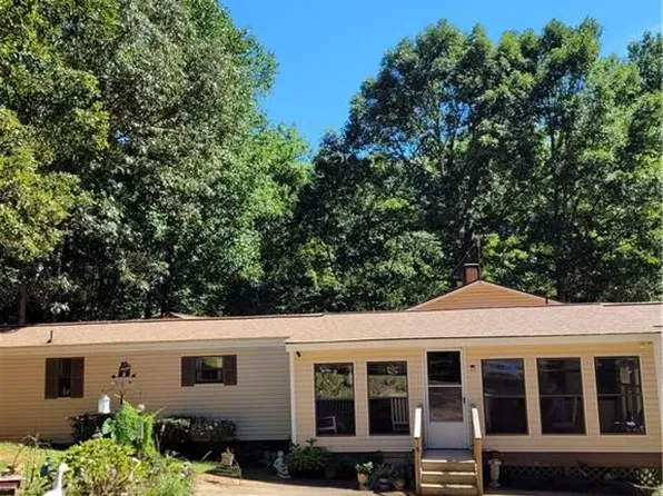 8060 Knight Ln, Gainesville, GA 30506