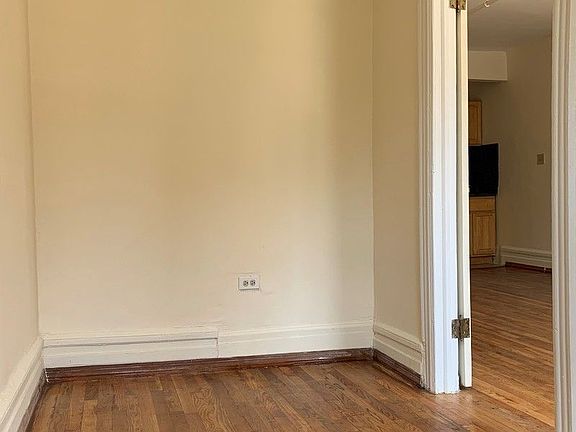 3rd image of 10 Convent Ave #3A