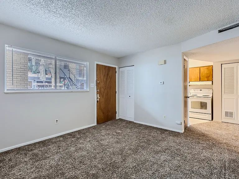 509 Sunset Rd — Photo 4