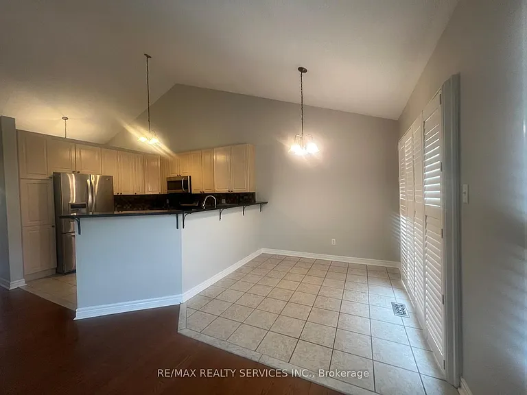 7 Ladywood Ct — Photo 6