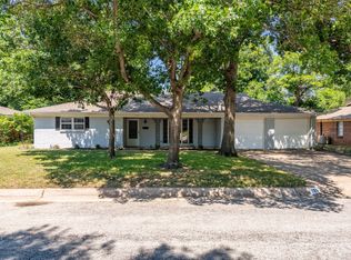 7816 Chantilly Ln, Fort Worth, TX 76134