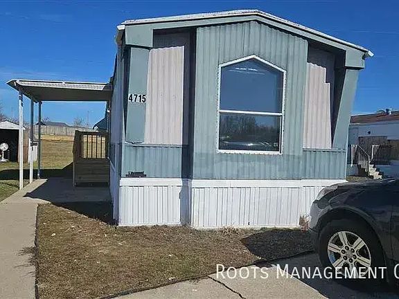 2nd image of 4715 Starboard Dr #4715