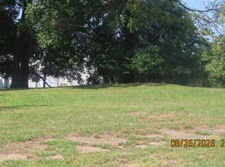 243 Oak St, Jackson, TN 38301