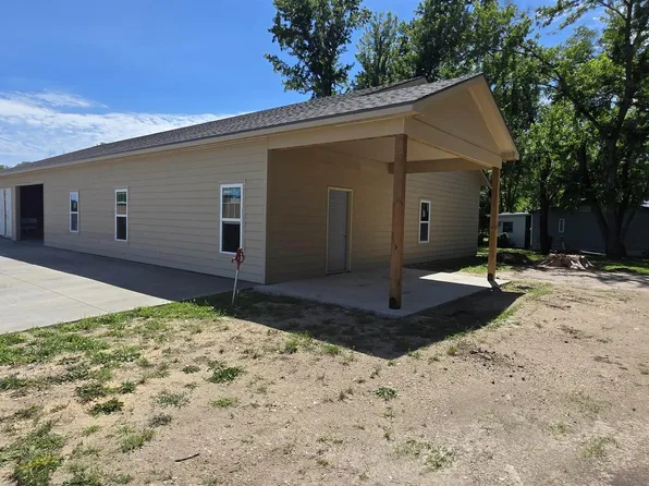 611 N 4th St, Morland, KS 66549