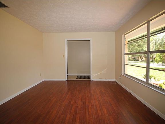 5th image of 3812 Ravenna Dr