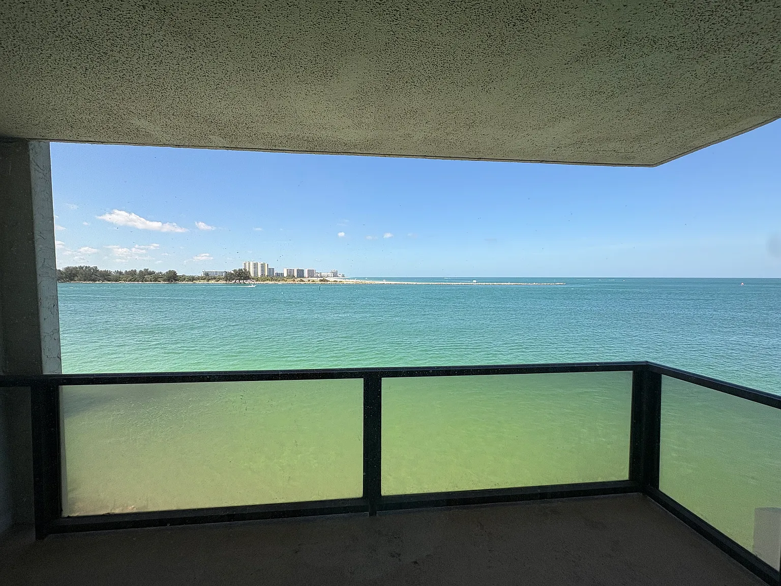 450 S Gulfview Blvd — Photo 4