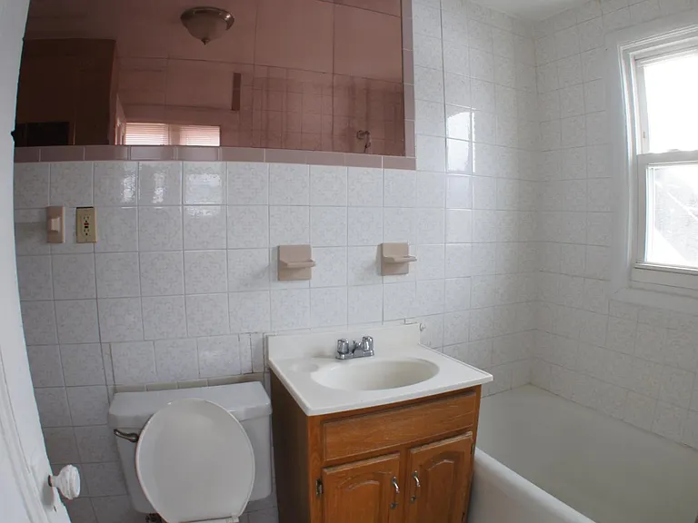 252 E Main St #3 — Photo 9