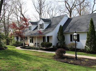 1905 Woodland Rd, York, PA 17403