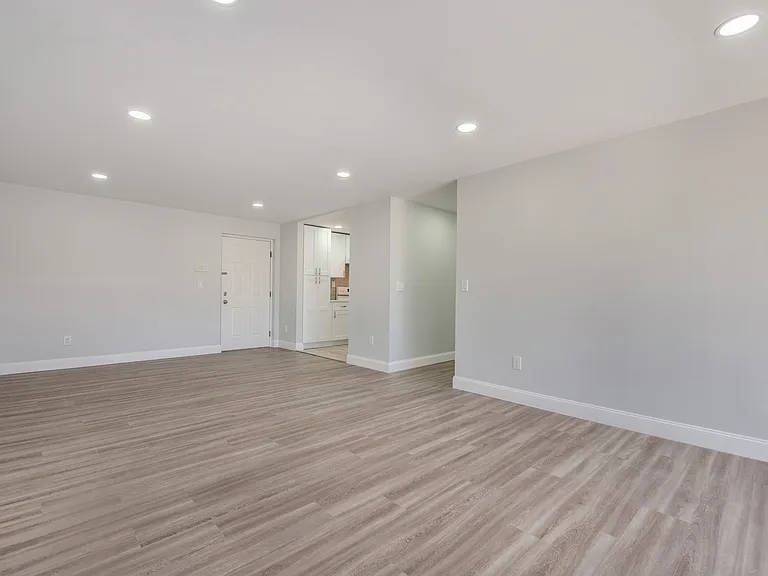 446 Passaic St #3F — Photo 9