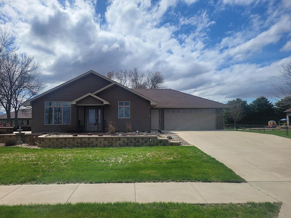 1312 N 6th St, Groton, SD 57445 Zillow