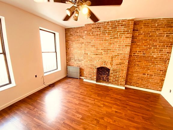 4th image of 519 W 48th St #20A