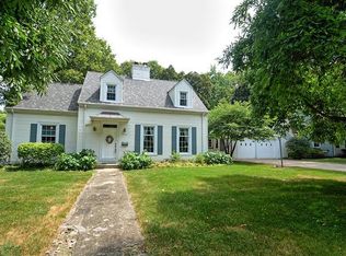 220 Pembroke Ave, Joliet, IL 60433