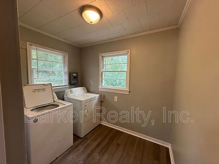 3917 Greenleaf St #A — Photo 11